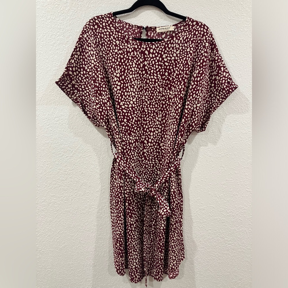 Anna-Kaci dress, burgundy with off white large specks.